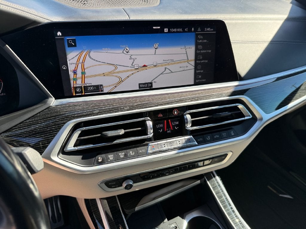 2022 BMW X7 M50i