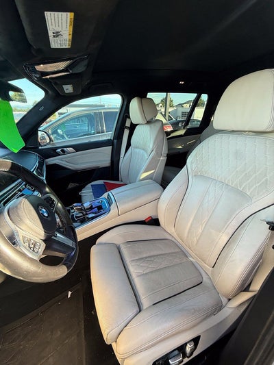 2022 BMW X7 M50i