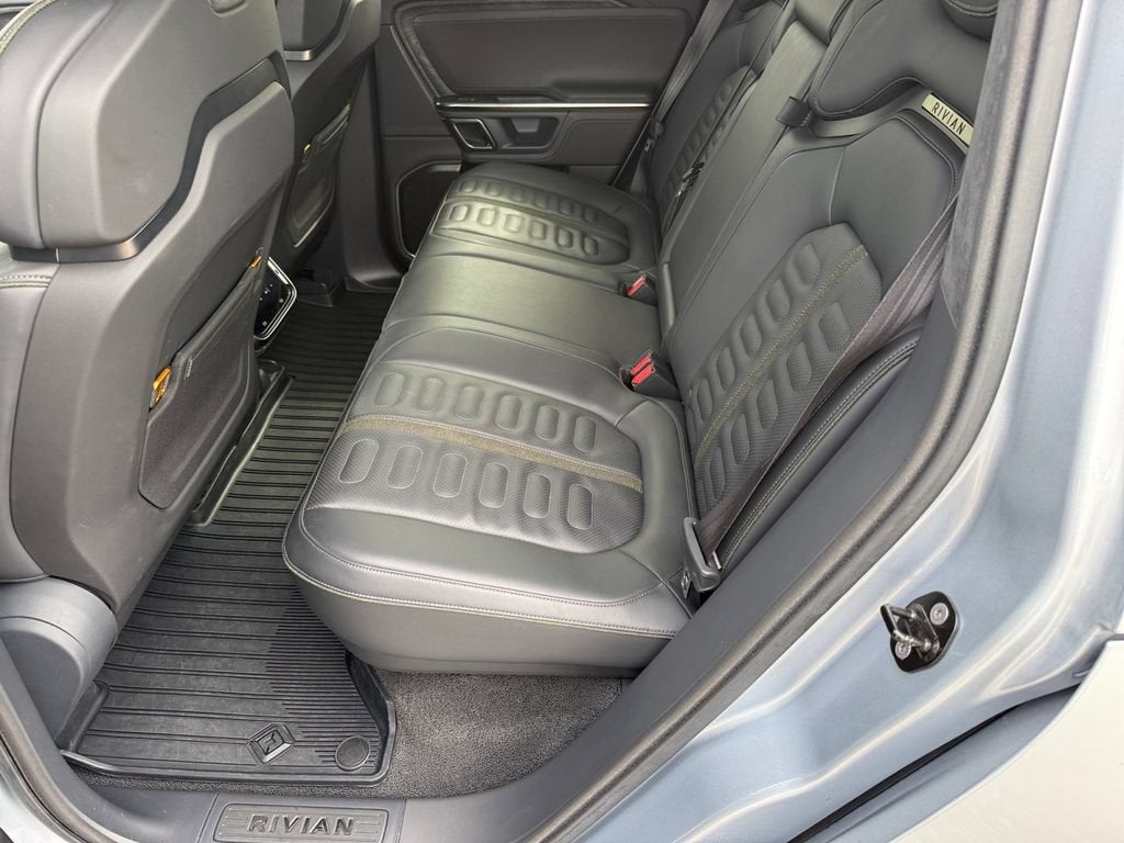 2022 RIVIAN R1T Adventure Package