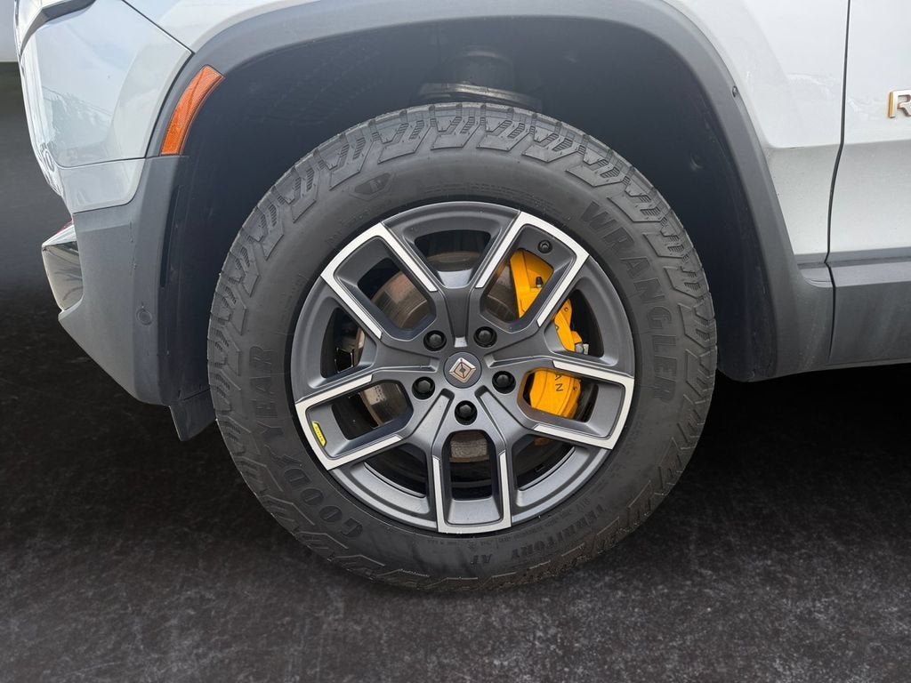 2022 RIVIAN R1T Adventure Package