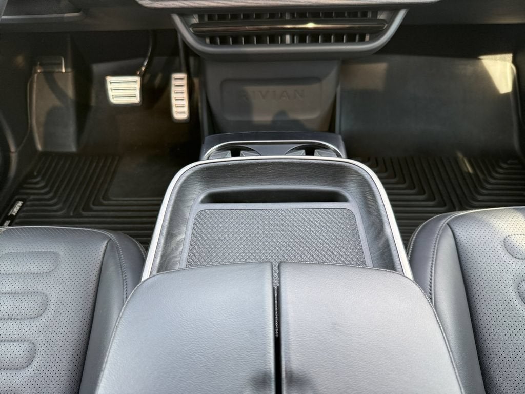 2023 RIVIAN R1T Adventure