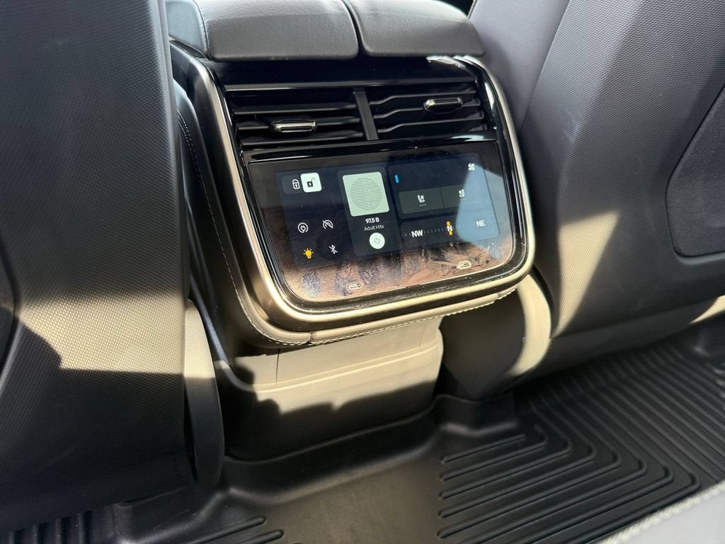 2023 RIVIAN R1T Adventure