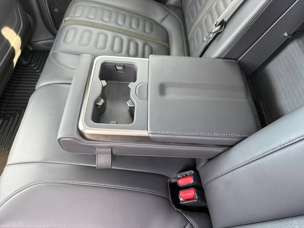 2023 RIVIAN R1T Adventure