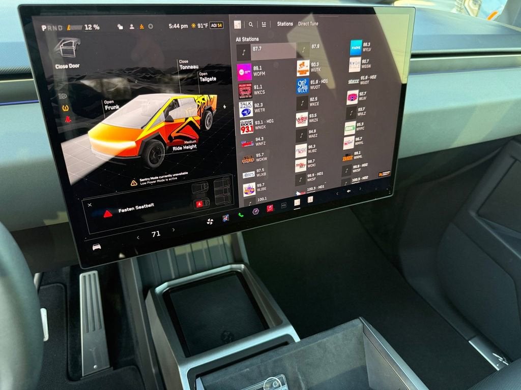 2025 Tesla Cybertruck Base