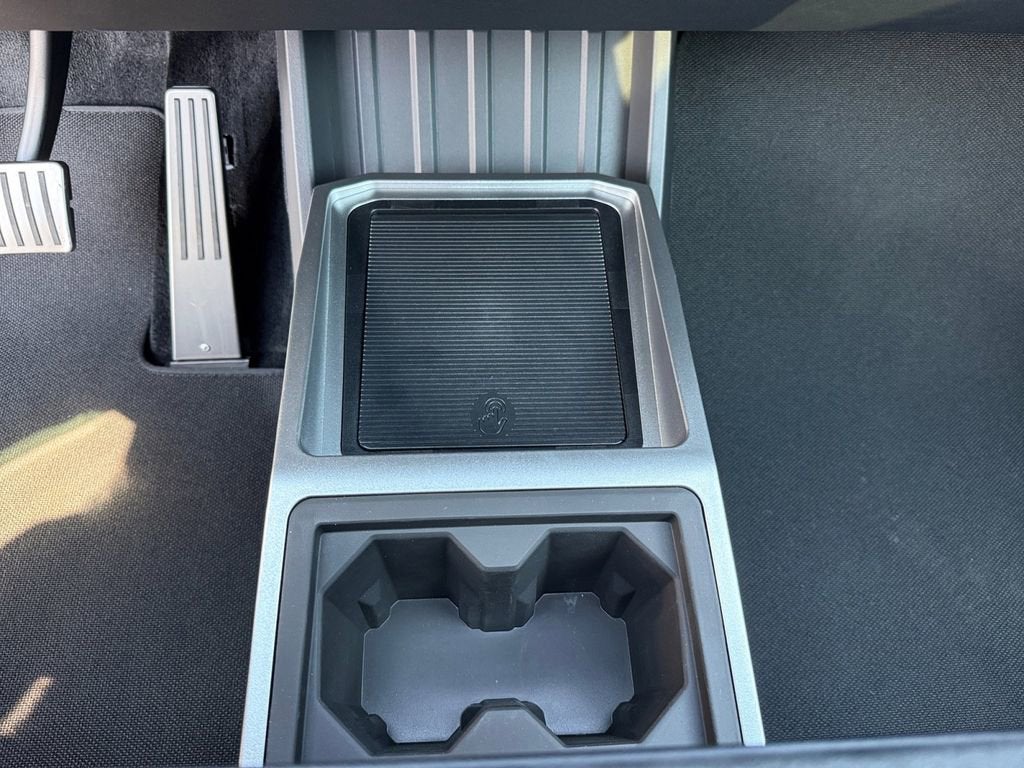 2025 Tesla Cybertruck Base