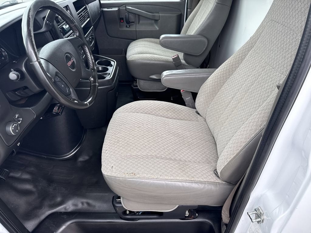 2020 GMC Savana Cutaway 4500 Base