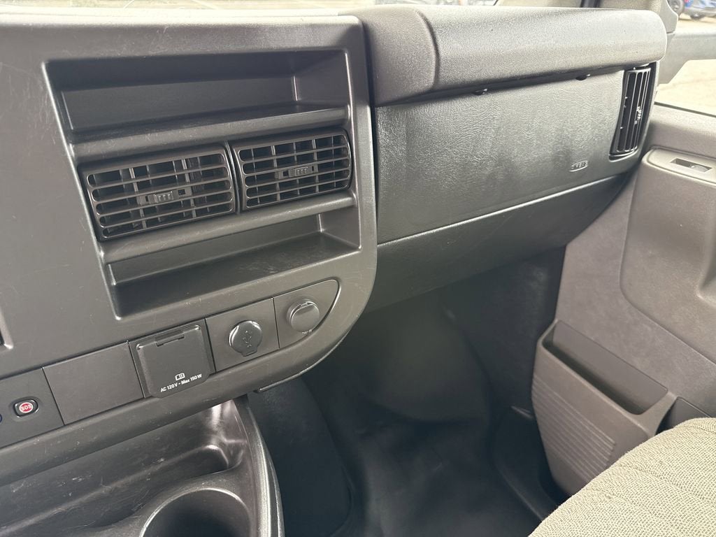 2020 GMC Savana Cutaway 4500 Base