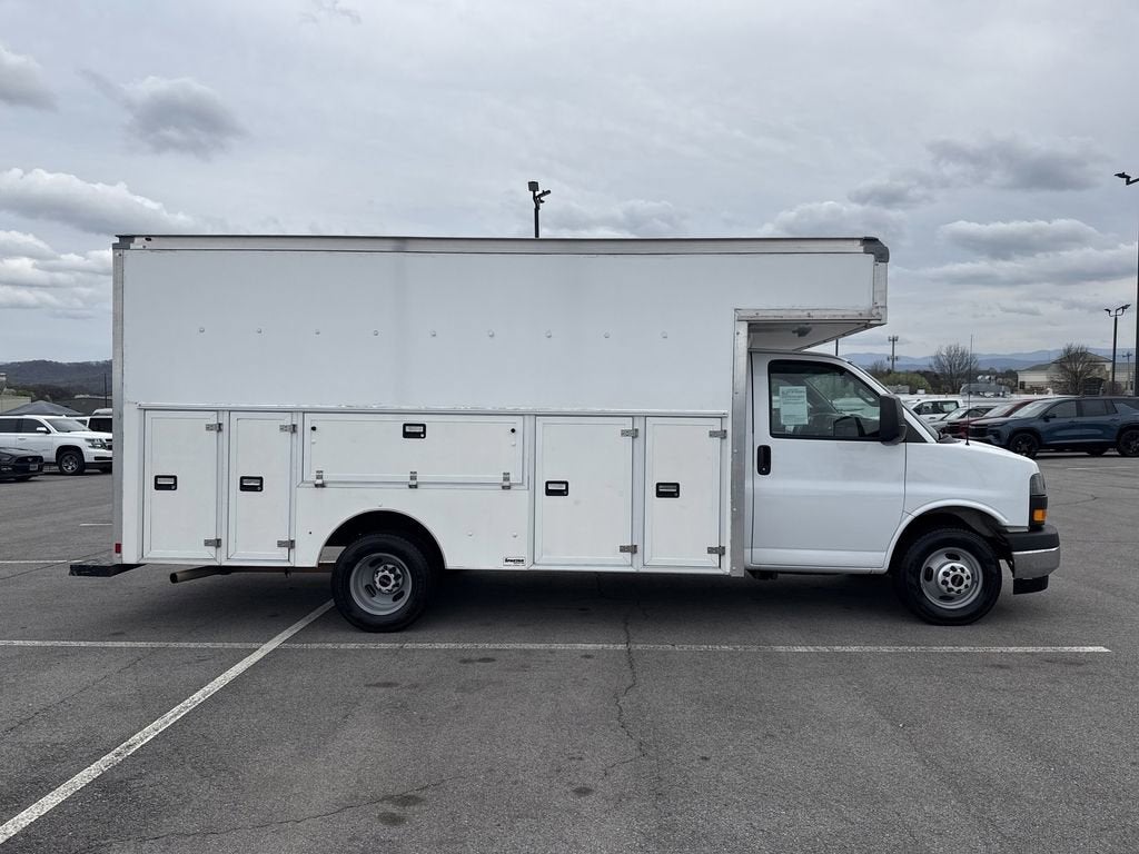 2020 GMC Savana Cutaway 4500 Base