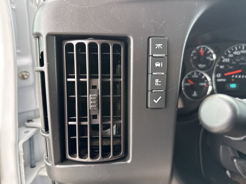 2020 GMC Savana Cutaway 4500 Base