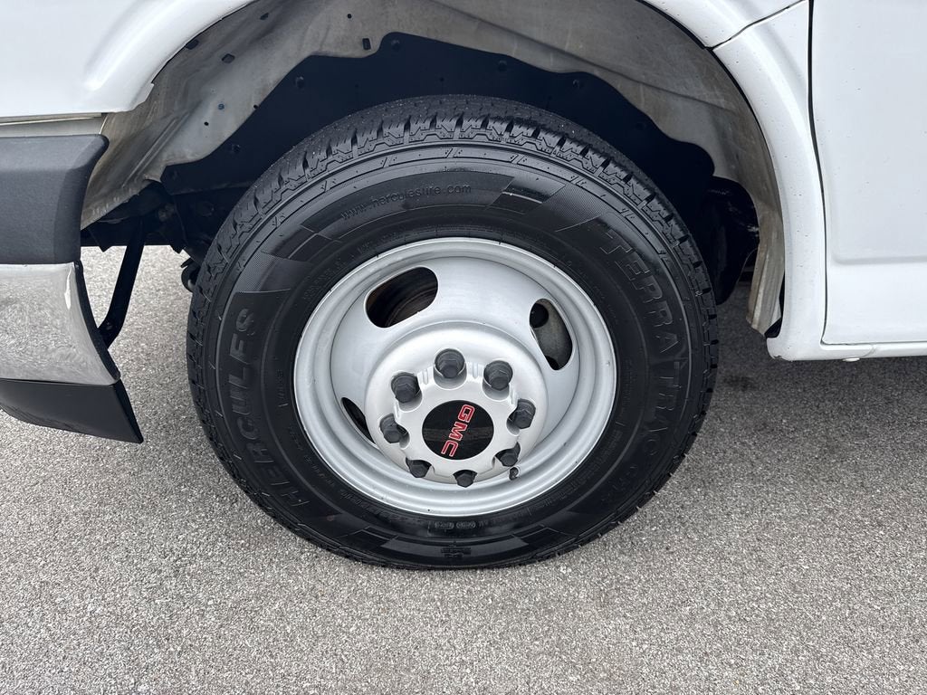 2020 GMC Savana Cutaway 4500 Base