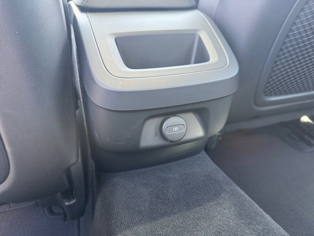 2024 Volvo S60 Plus Dark Theme