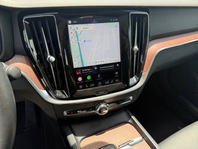 2024 Volvo S60 Plus Dark Theme