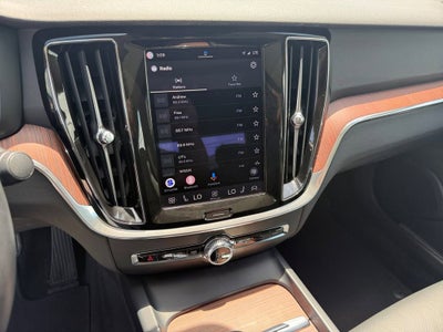 2024 Volvo S60 Plus Dark Theme