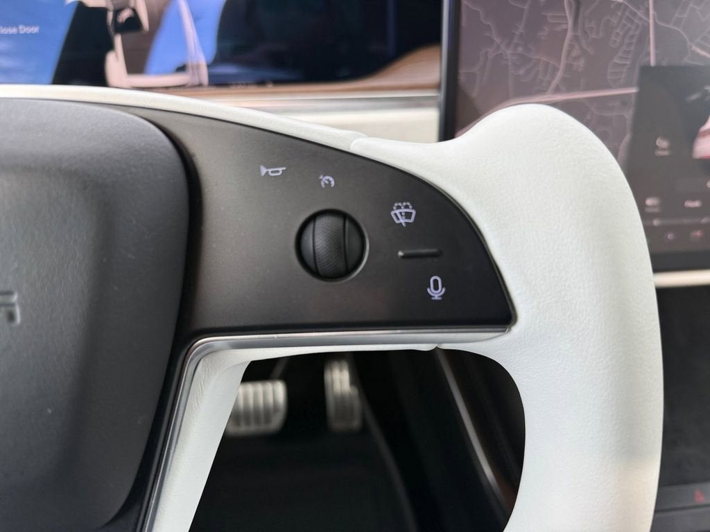 2022 Tesla Model X Base