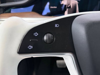 2022 Tesla Model X Base