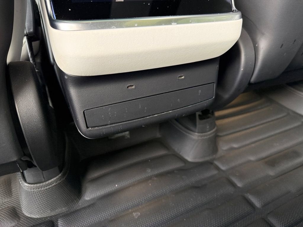 2022 Tesla Model X Base