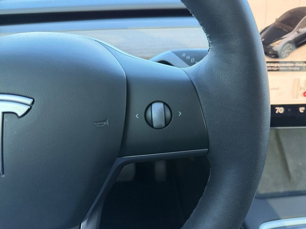 2024 Tesla Model Y Base