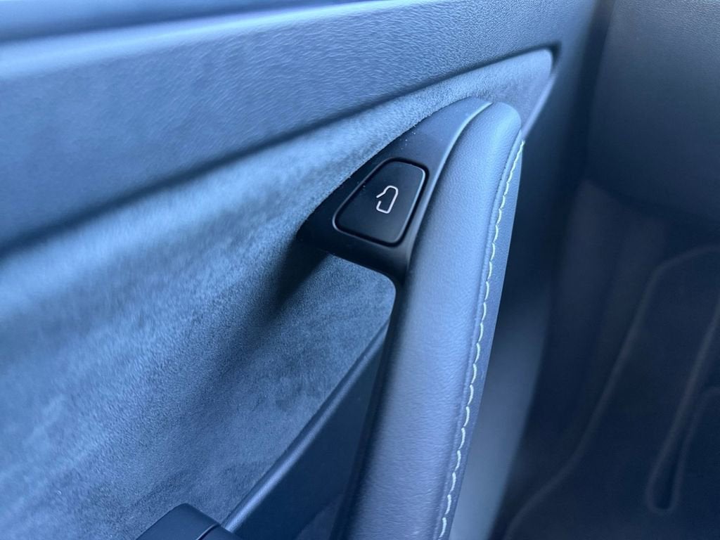 2024 Tesla Model Y Base