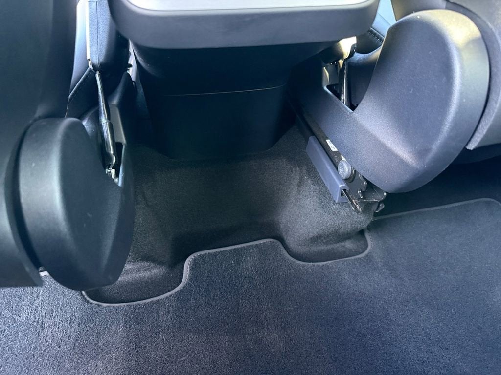 2024 Tesla Model Y Base