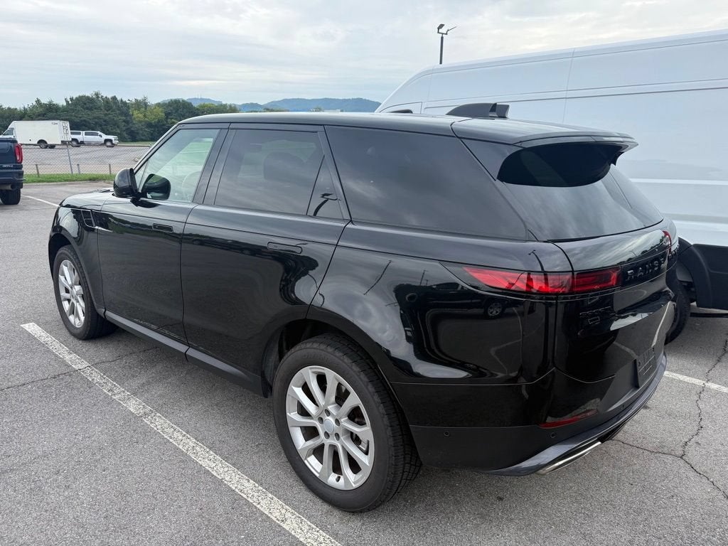 2025 Land Rover Range Rover Sport SE