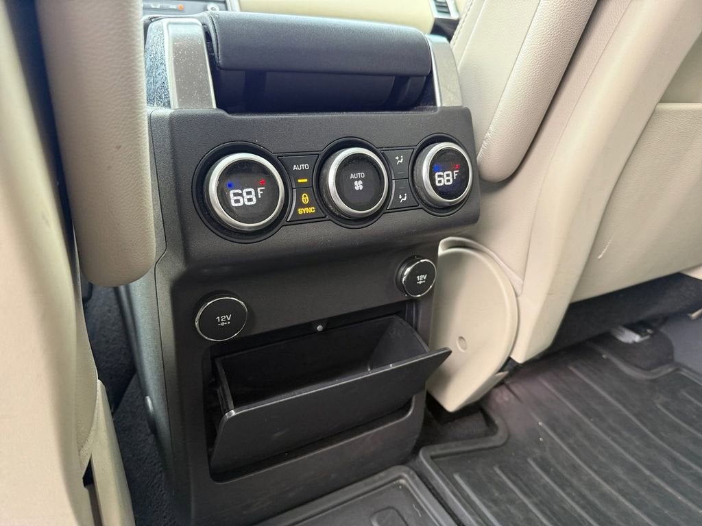 2020 Land Rover Discovery Landmark Edition