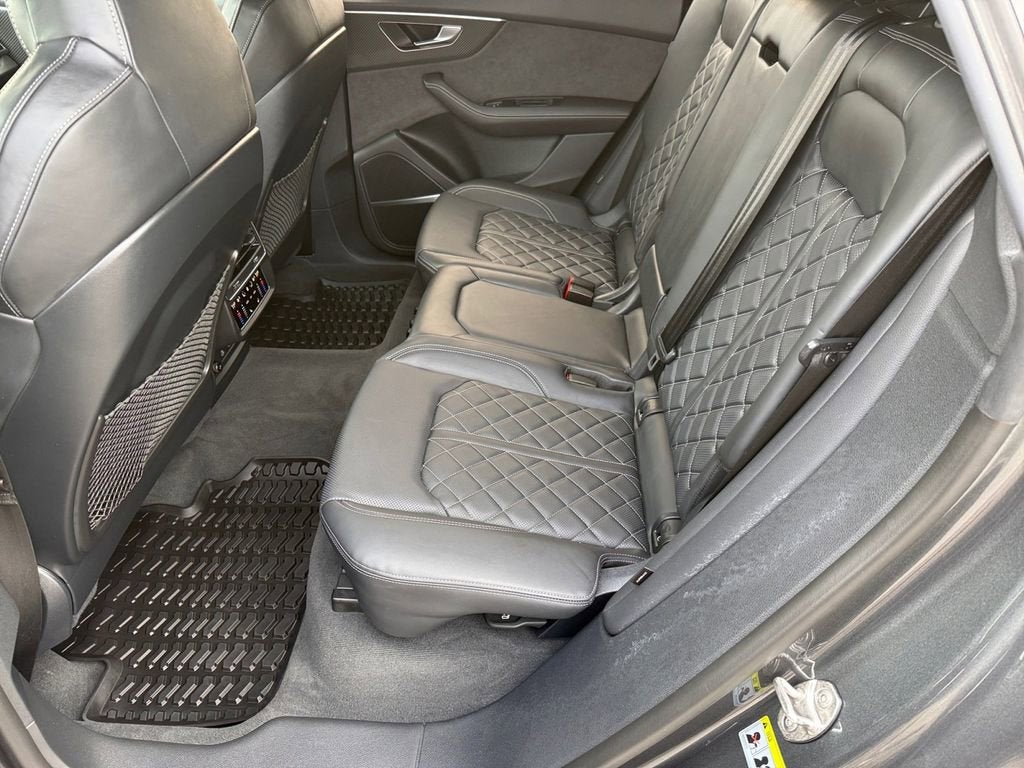 2024 Audi SQ8 Premium Plus