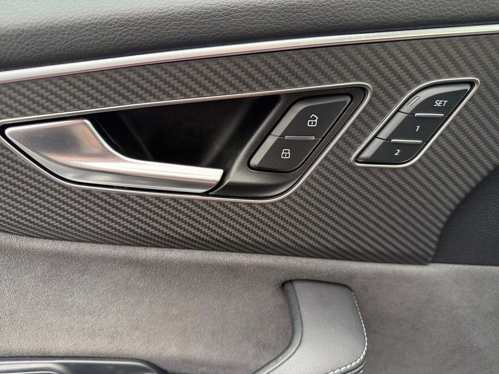 2024 Audi SQ8 Premium Plus