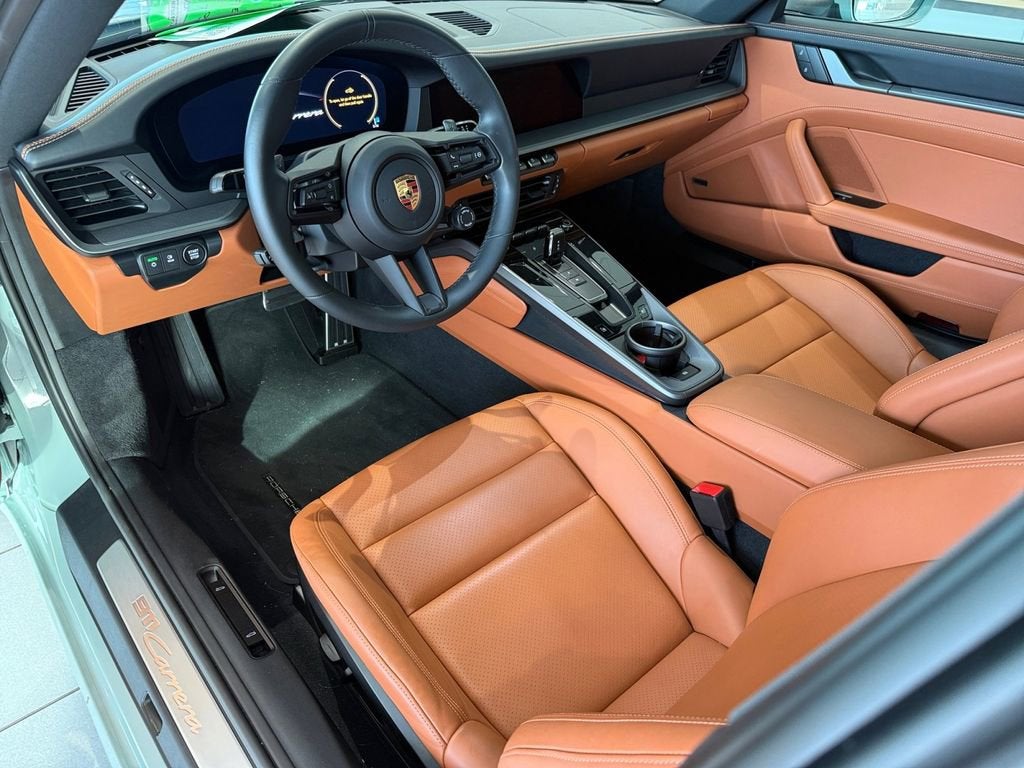 2025 Porsche 911 Carrera