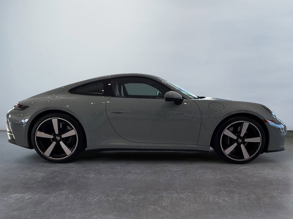 2025 Porsche 911 Carrera