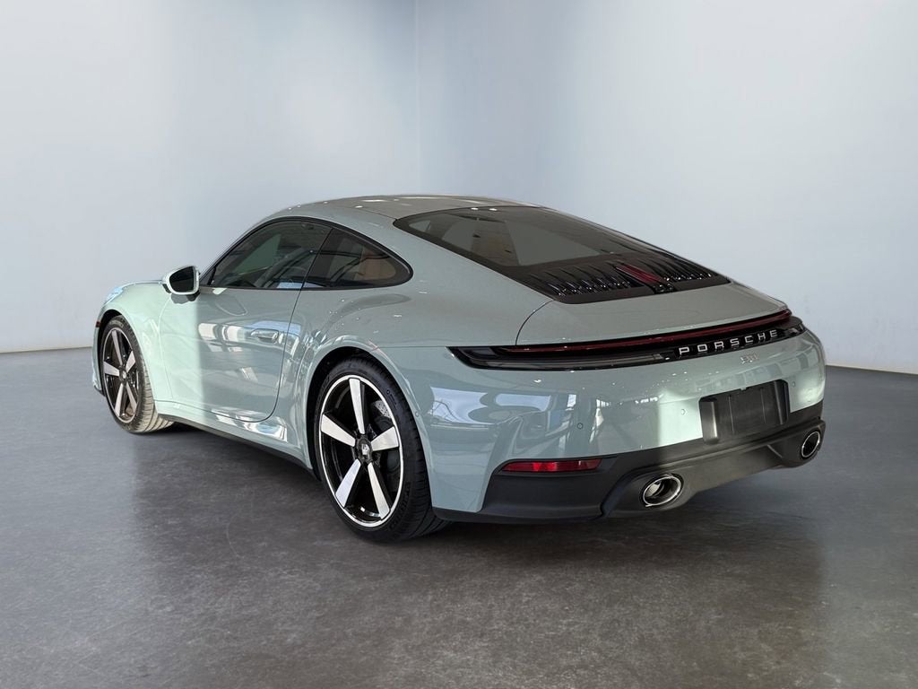 2025 Porsche 911 Carrera