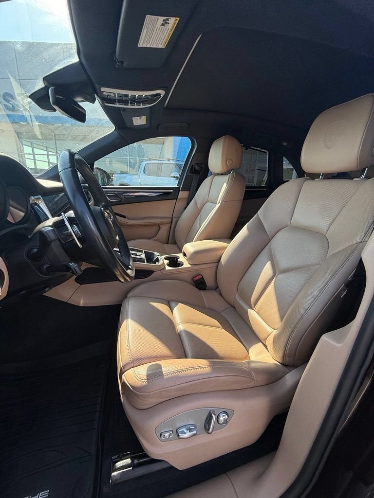 2024 Porsche Macan Base